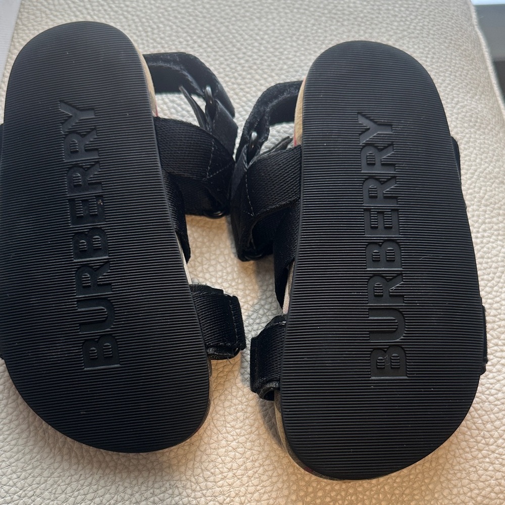 Authentic Burberry Kids "Redmire" Sandals - Picture 7 of 8
